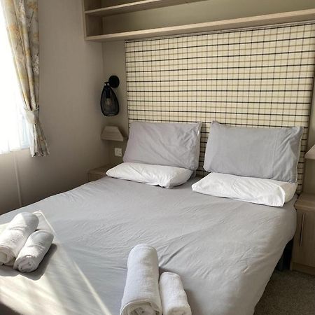 Luxury Holiday Home Sleeps 6 Pet Friendly 세인트오스틀 외부 사진