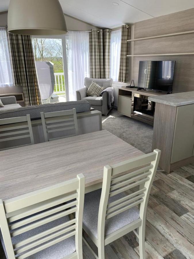 Luxury Holiday Home Sleeps 6 Pet Friendly 세인트오스틀 외부 사진