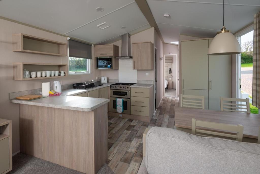 Luxury Holiday Home Sleeps 6 Pet Friendly 세인트오스틀 외부 사진